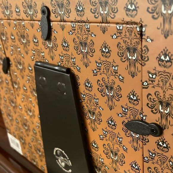 Disney m. Mouse private ear frame official Disneyana 2002 mystery at Epcot NiB - Picture 10 of 11